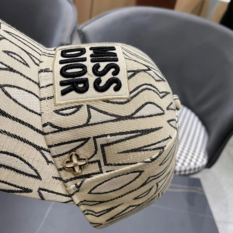 Christian Dior Caps GoAnywhere 259454