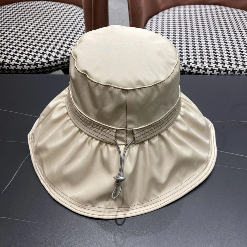 Bright Christian Dior Caps 259439