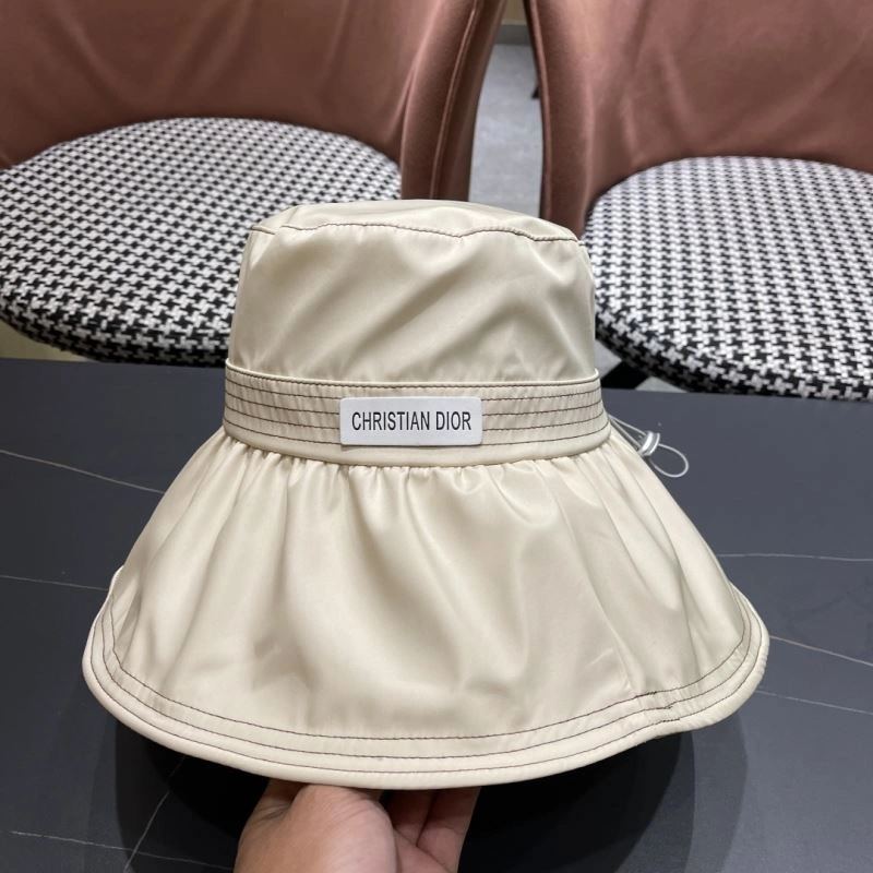 Bright Christian Dior Caps 259439