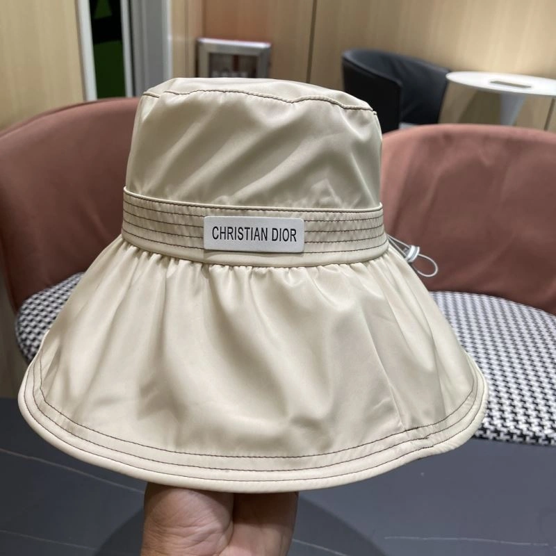 Bright Christian Dior Caps 259439