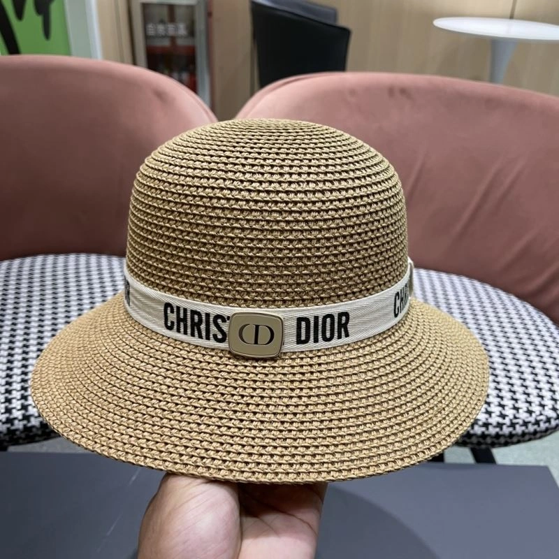 Christian Dior Caps Elegant 259422
