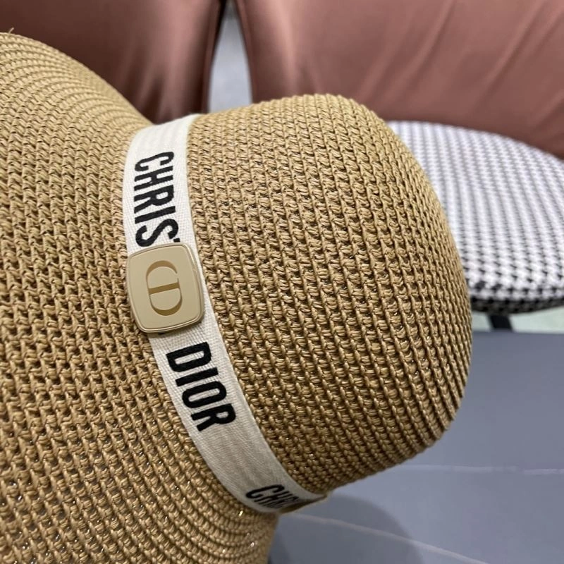 Christian Dior Caps Elegant 259422