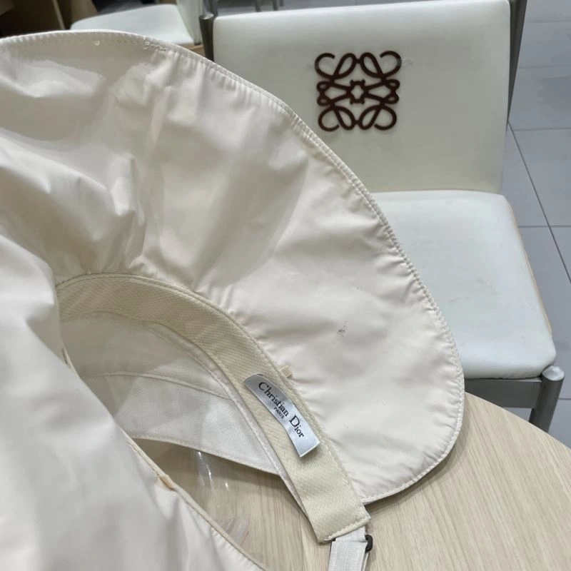 Christian Dior Caps Comfortable 259424
