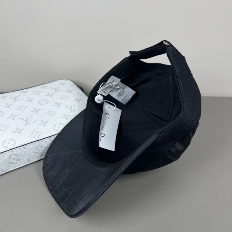 Christian Dior Caps UrbanChic 259417
