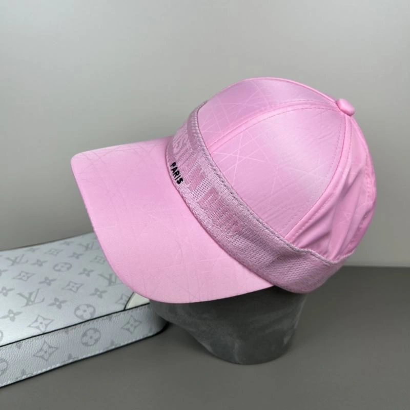 Christian Dior Caps Attractive 259409