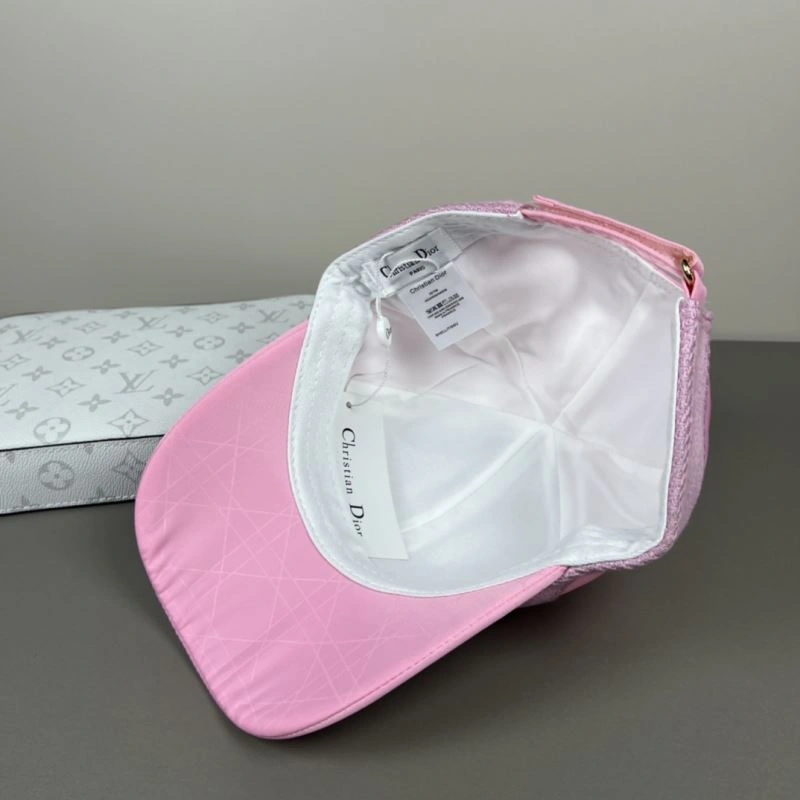 Christian Dior Caps Attractive 259409