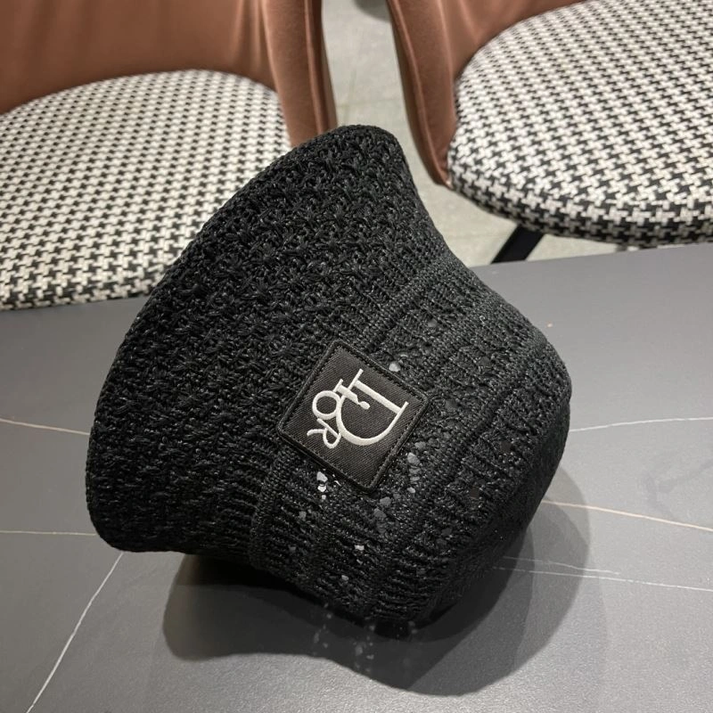 Christian Dior Caps Elegant 259406