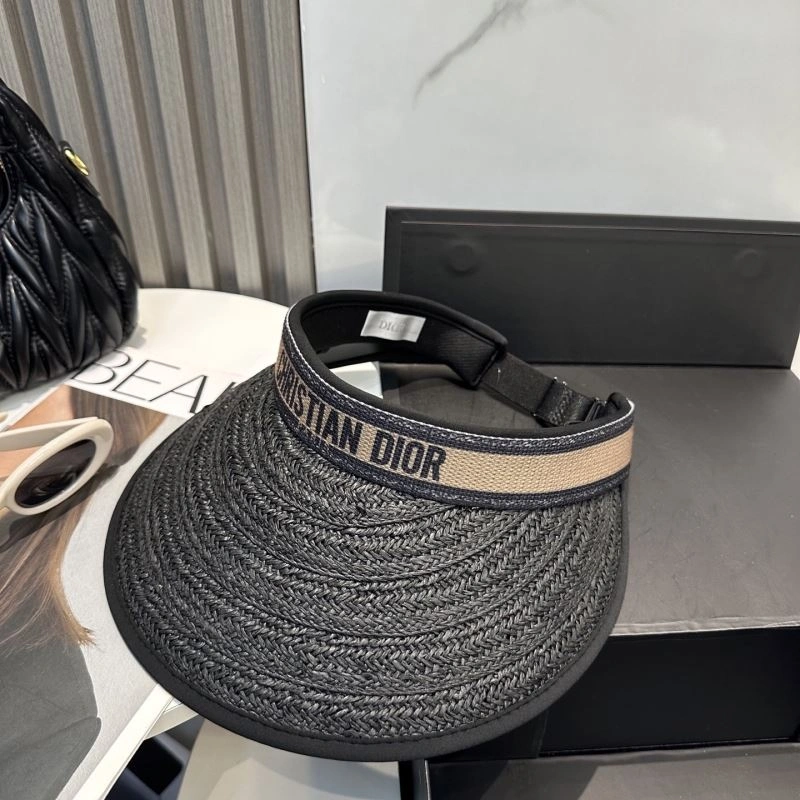 Christian Dior Caps Trendy 259371