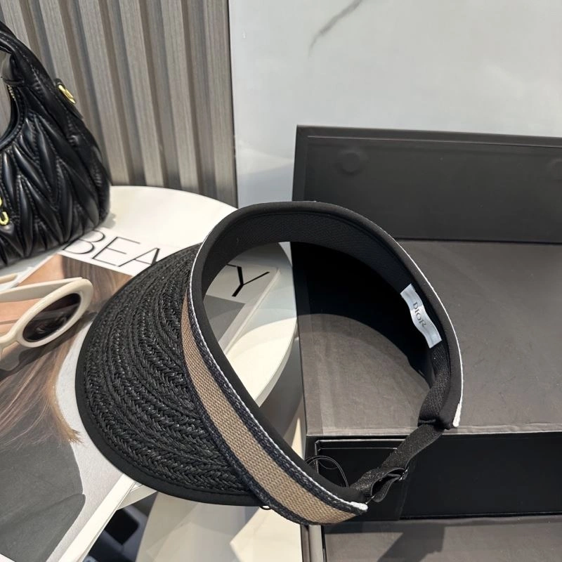 Christian Dior Caps Trendy 259371