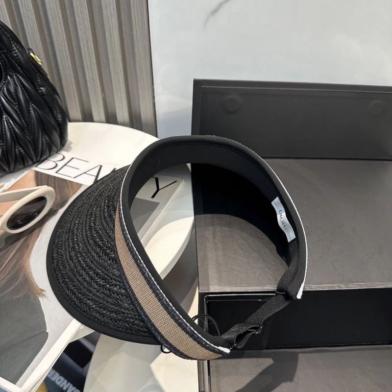 Christian Dior Caps Trendy 259371