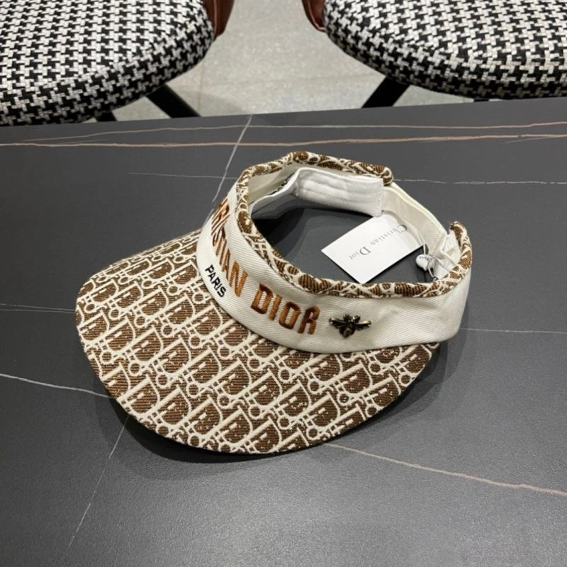 Effortless Christian Dior Caps 259372