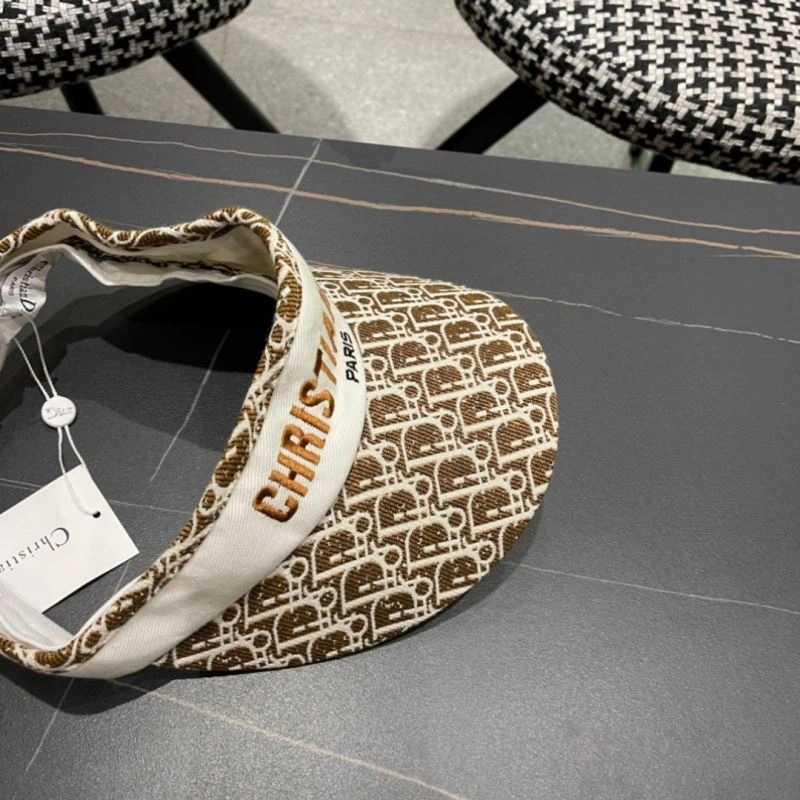 Effortless Christian Dior Caps 259372