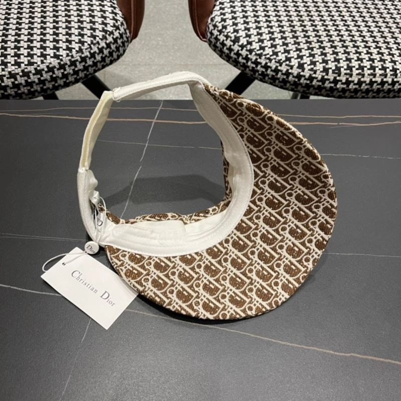 Effortless Christian Dior Caps 259372