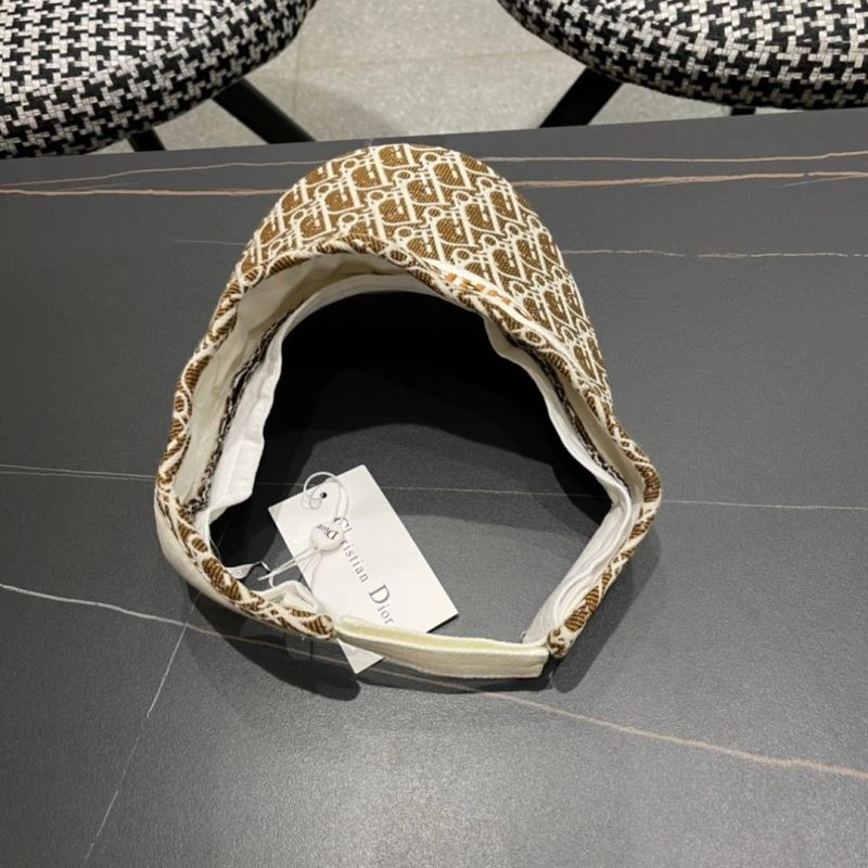 Effortless Christian Dior Caps 259372