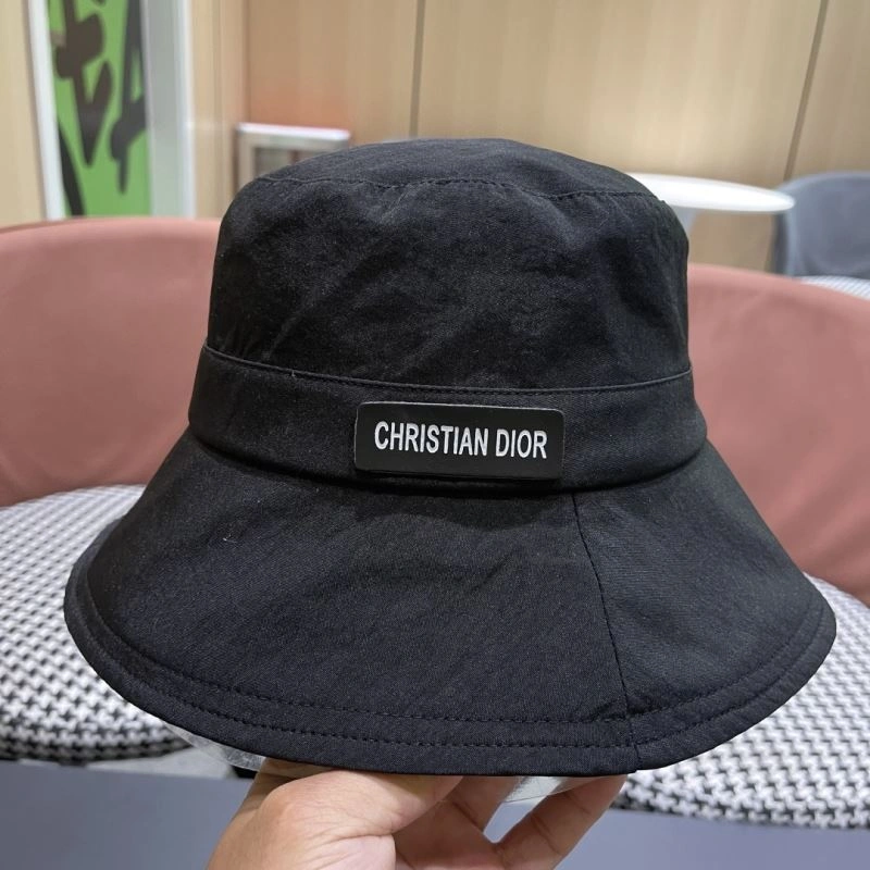 Christian Dior Caps Functional 259397