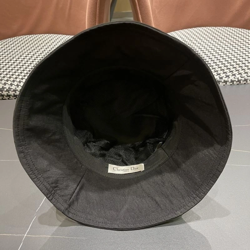 Christian Dior Caps Functional 259397
