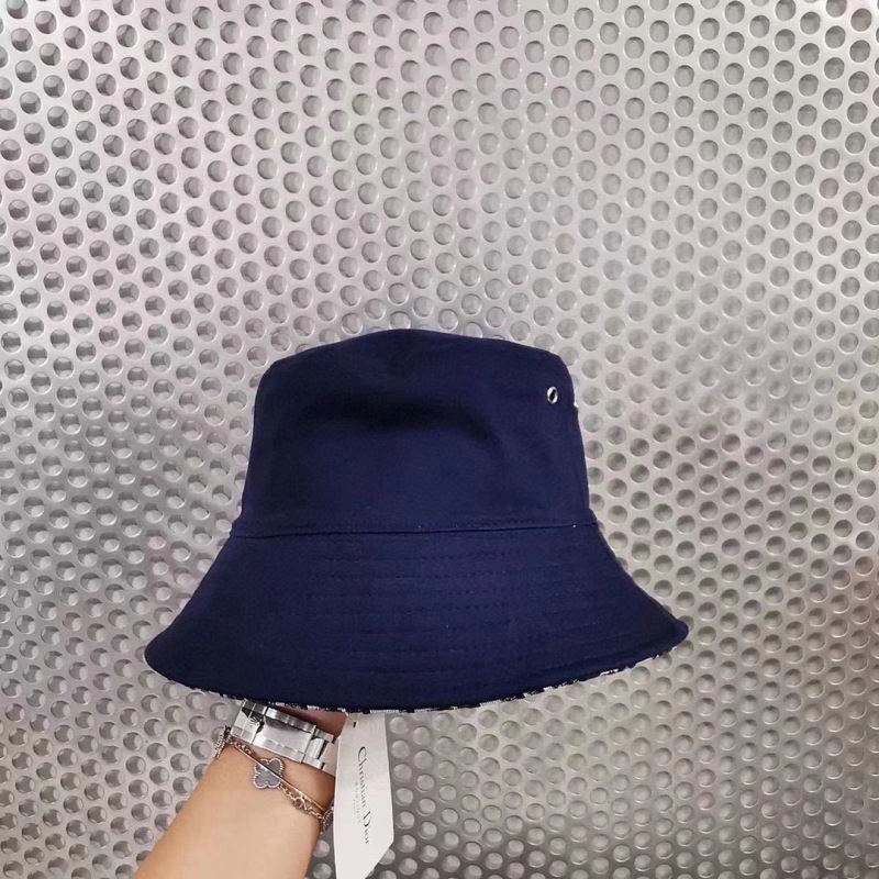 Christian Dior Caps WellDesigned 259337