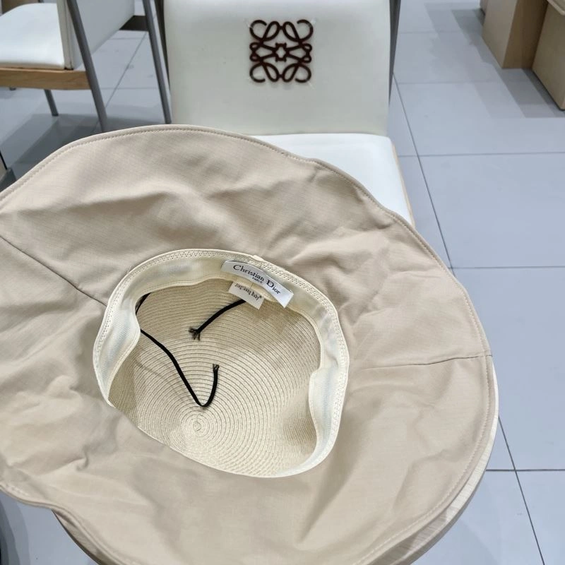 Christian Dior Caps Functional 259341