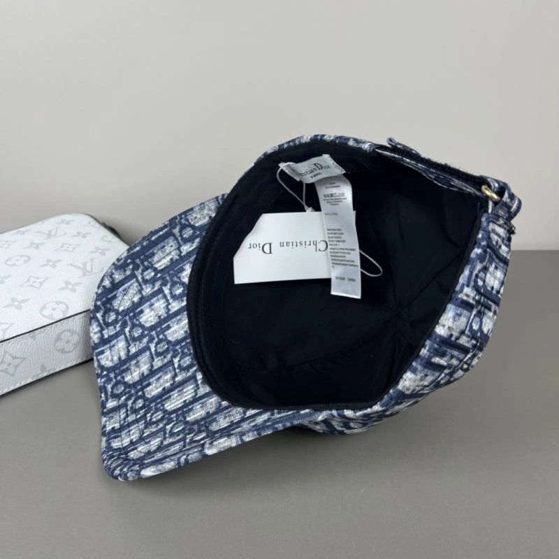 Minimalist Christian Dior Caps 259345