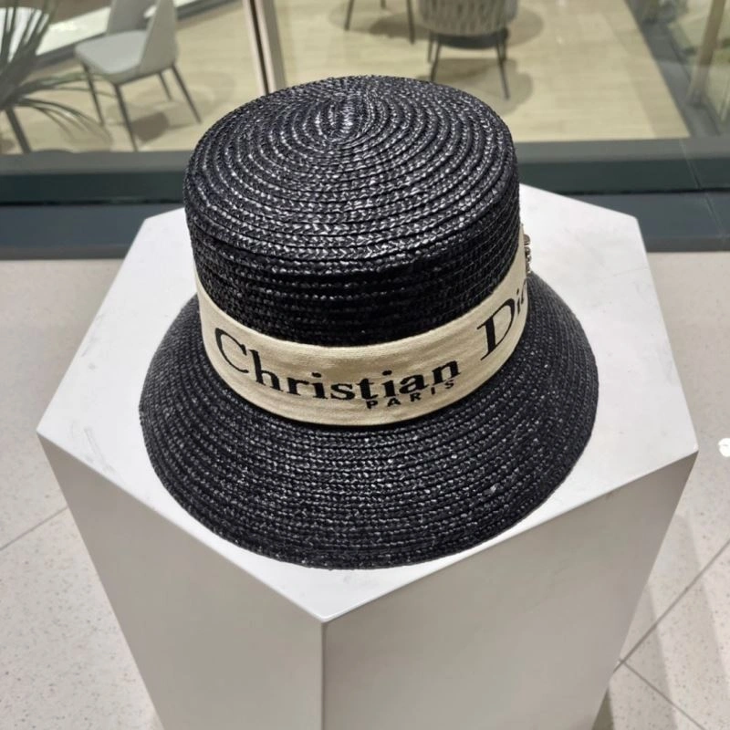 Christian Dior Caps Trendsetting 259303