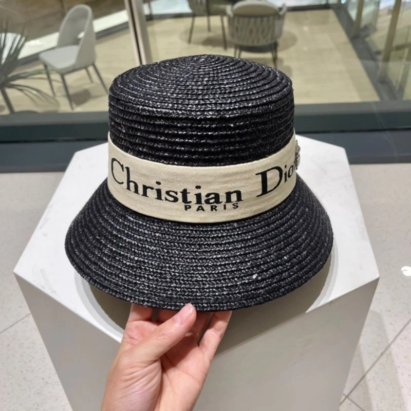 Christian Dior Caps Trendsetting 259303