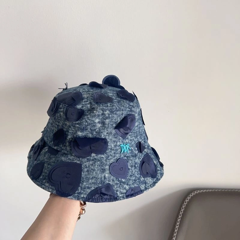 Christian Dior Caps Trendy 259309
