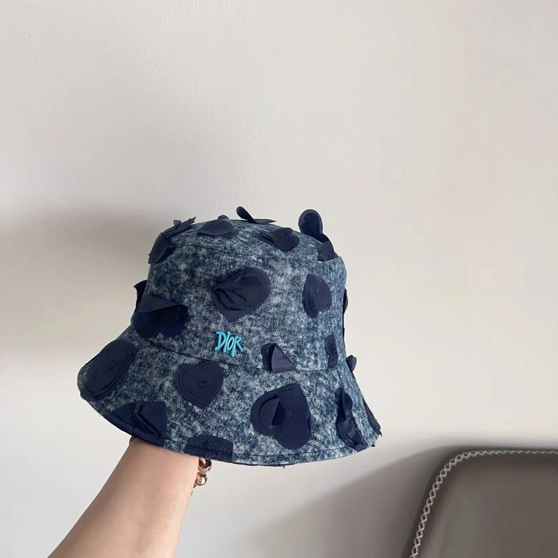Christian Dior Caps Trendy 259309