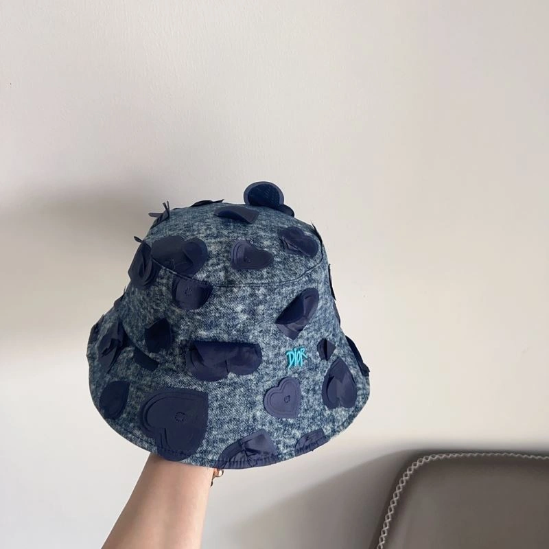 Christian Dior Caps Trendy 259309