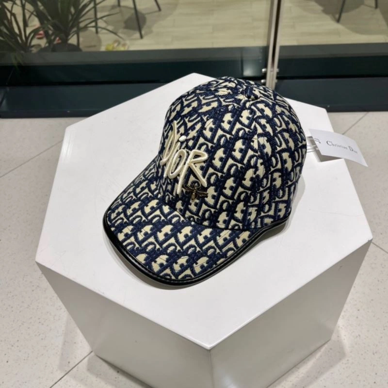 Christian Dior Caps Modern 259302