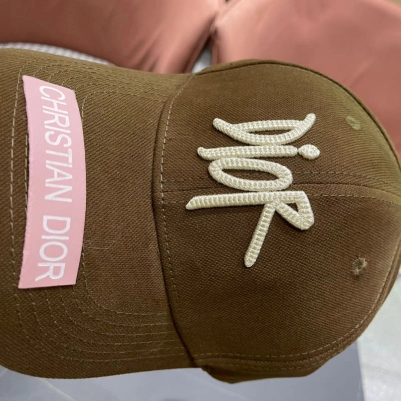 Christian Dior Caps Youthful 259260