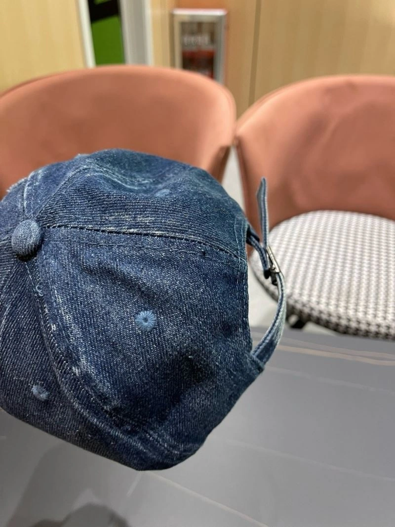 Christian Dior Caps Comfortable 259277