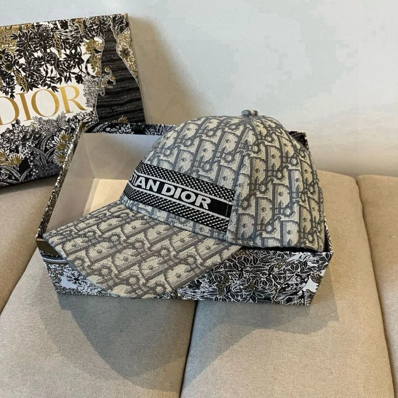 Christian Dior Caps Seasonal 259238