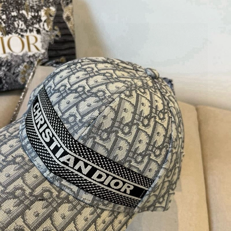 Christian Dior Caps Seasonal 259238