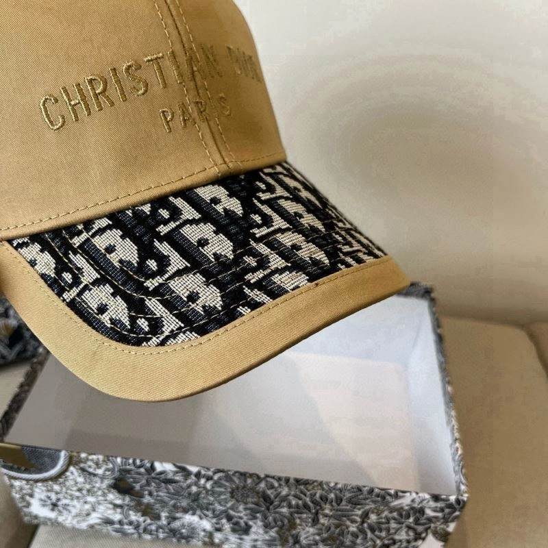 Christian Dior Caps Functional 259237