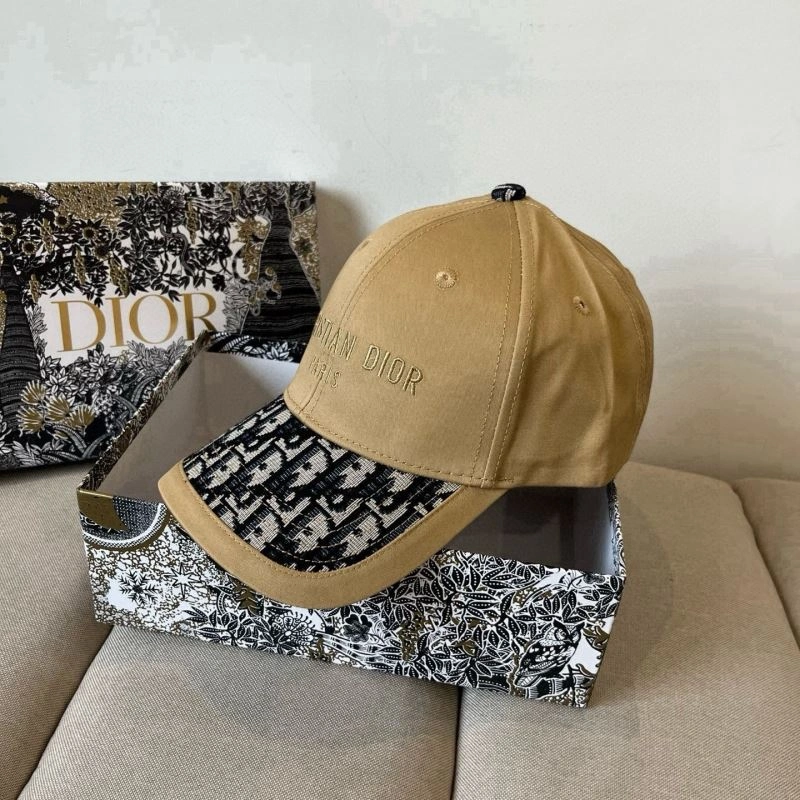 Christian Dior Caps Functional 259237