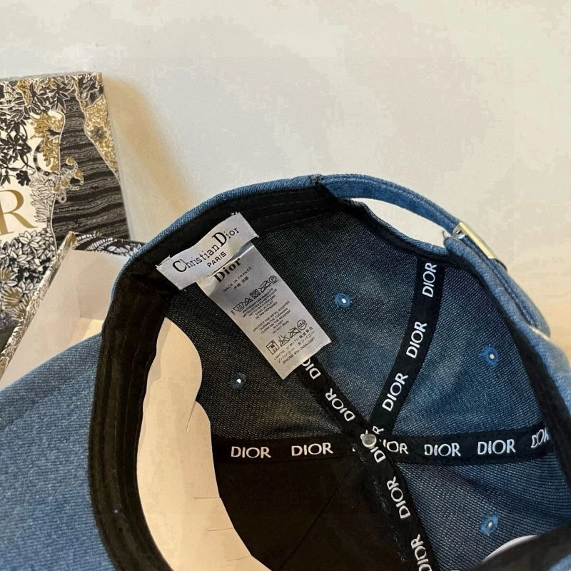 Christian Dior Caps Sophisticated 259225