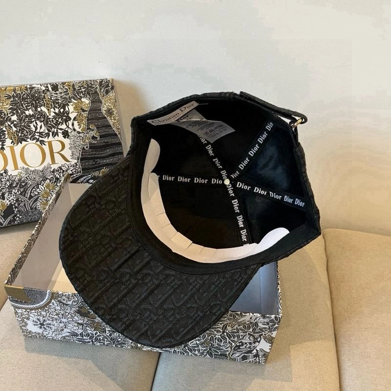Christian Dior Caps Cozy 259222