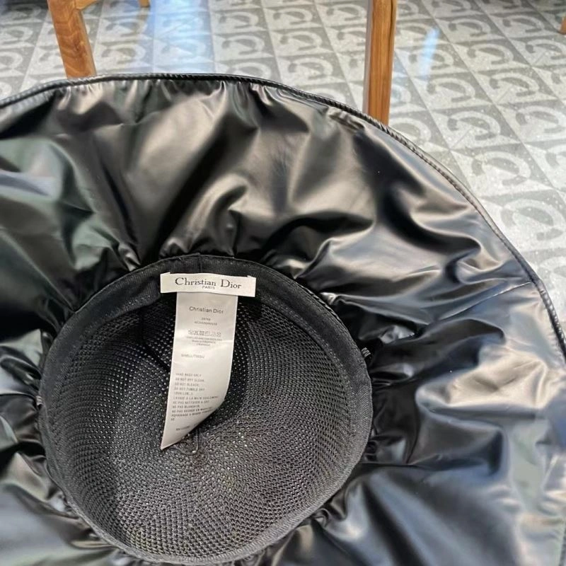 Christian Dior Caps Reliable 259200