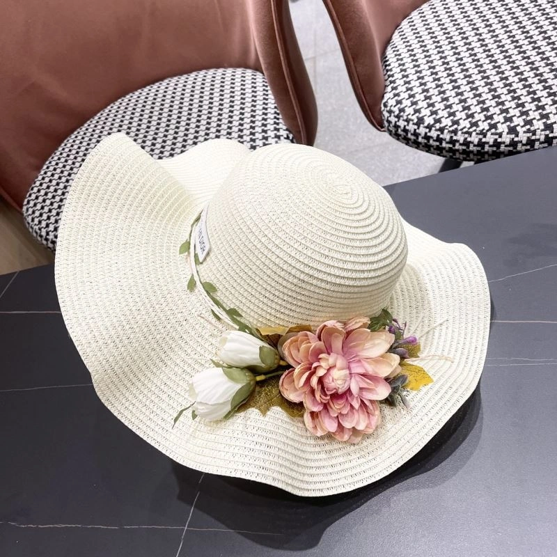 Christian Dior Caps Youthful 262237