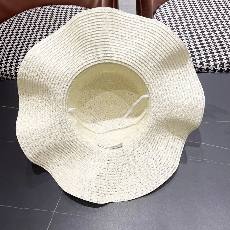 Christian Dior Caps Youthful 262237