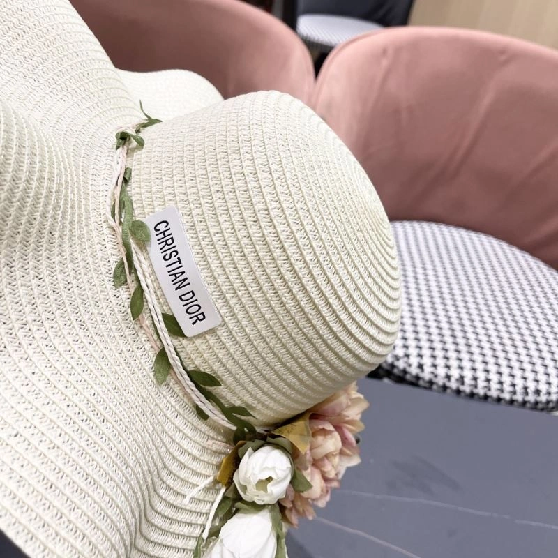 Christian Dior Caps Youthful 262237
