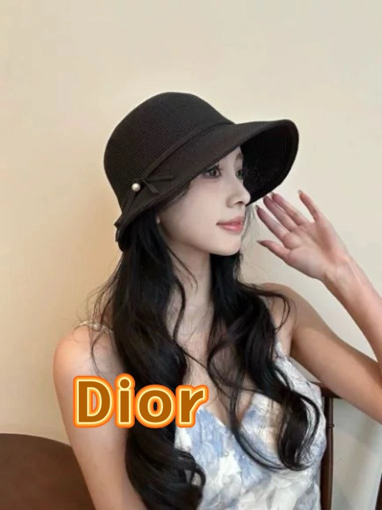 Youthful Christian Dior Caps 262236
