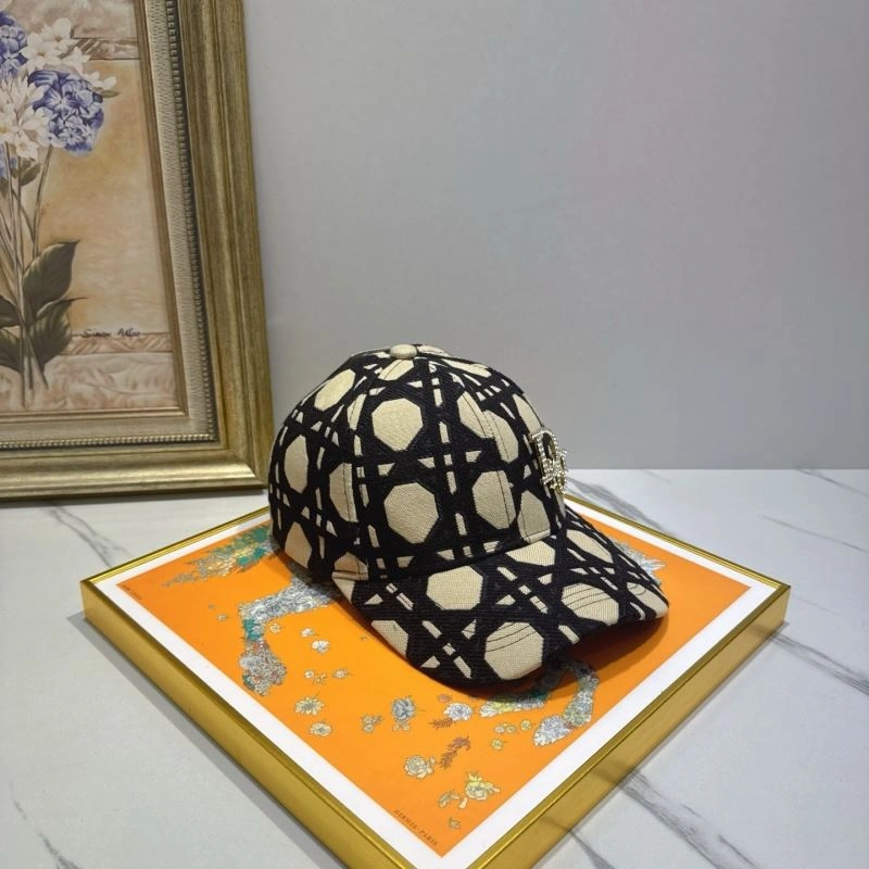 Christian Dior Caps Timeless 262232