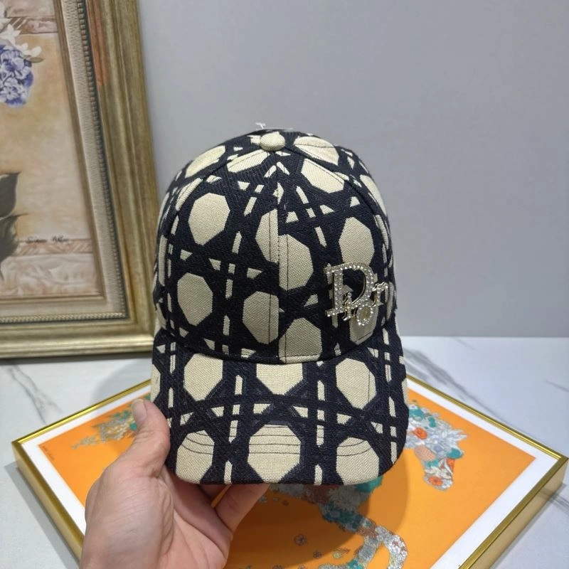 Christian Dior Caps Timeless 262232