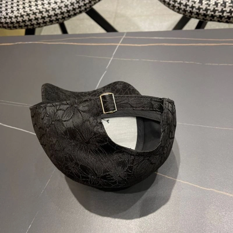Christian Dior Caps Youthful 262228