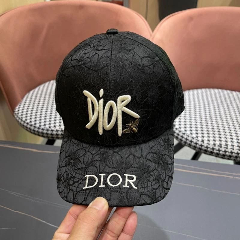 Christian Dior Caps Youthful 262228