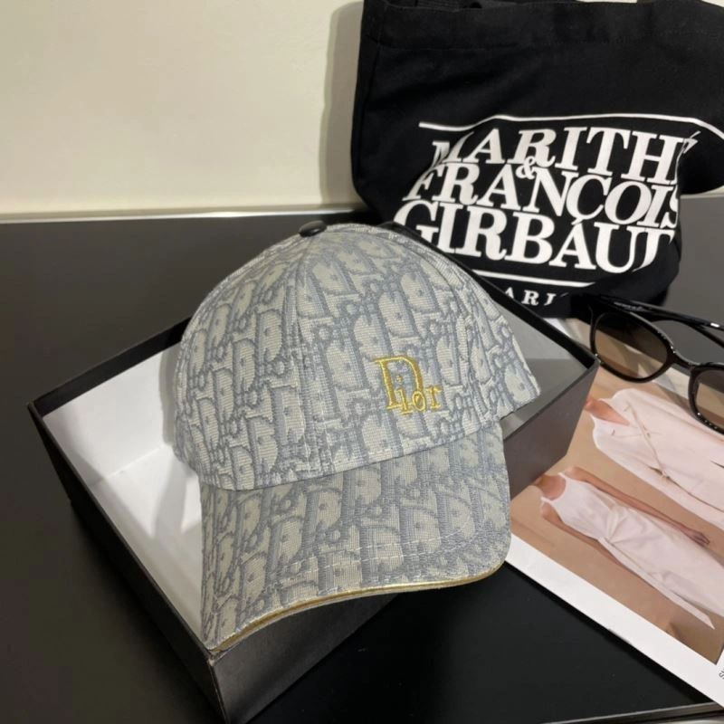 Christian Dior Caps Reliable 262221