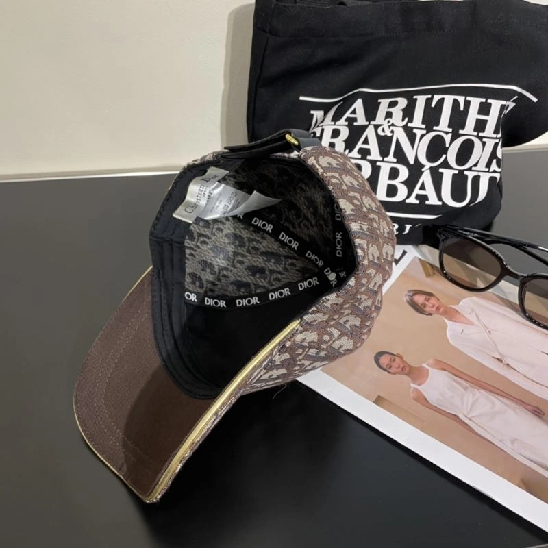 Effortless Christian Dior Caps 262217