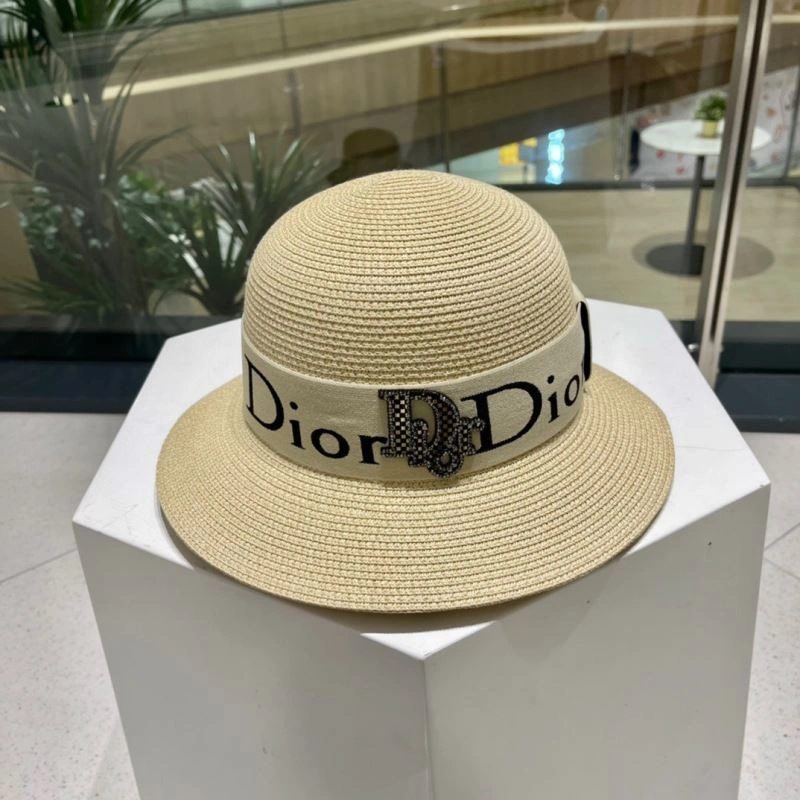 Christian Dior Caps ModernLook 262196