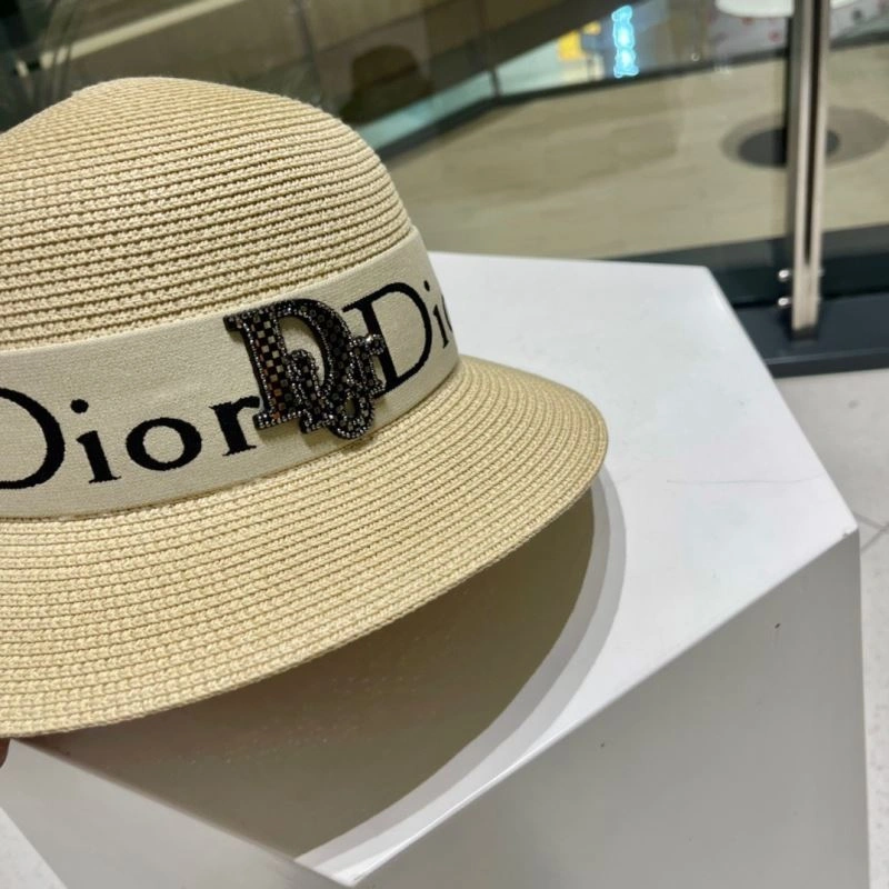 Christian Dior Caps ModernLook 262196